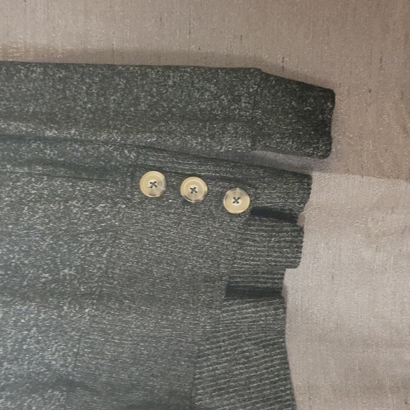 NWT Peace & Pearls women's sweater size M - Picture 2 of 5